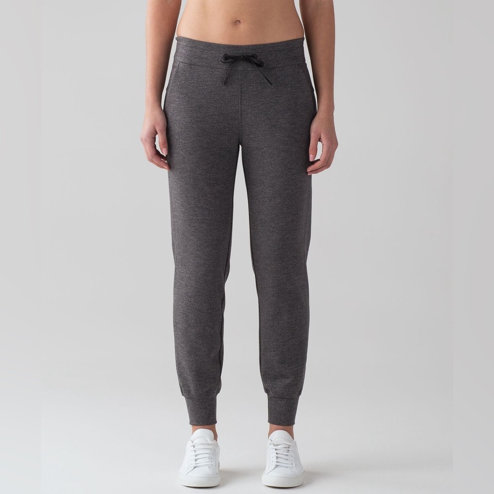 Lululemon On Track Jogger Activewear Gym Workout Yoga Casual Travel Loungewear
